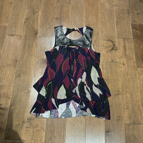 Akiko leather detailed top sz Xs - Picture 1 of 3